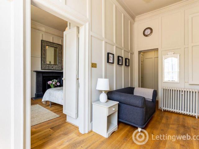 Studio for rent in Gayfield, Broughton