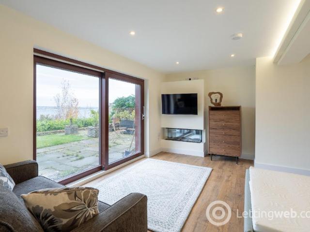 Studio for rent in Newport-on-tay, Scotland