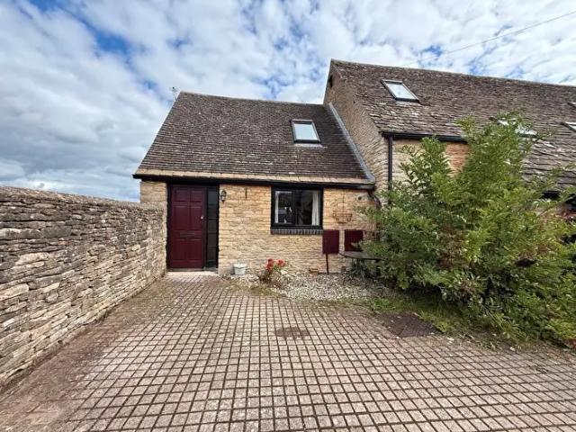 Apartment for rent in Black Bourton, Oxfordshire