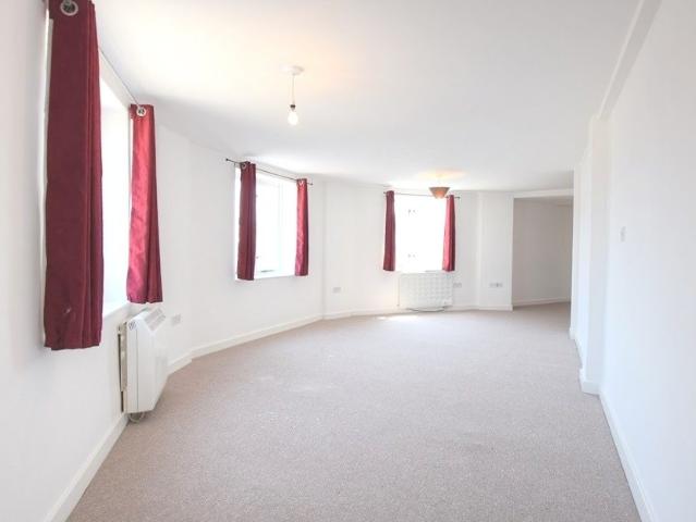 Studio for rent in Rush Green, Cat Hill