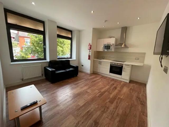 Apartment for rent in West End, Old Wharf