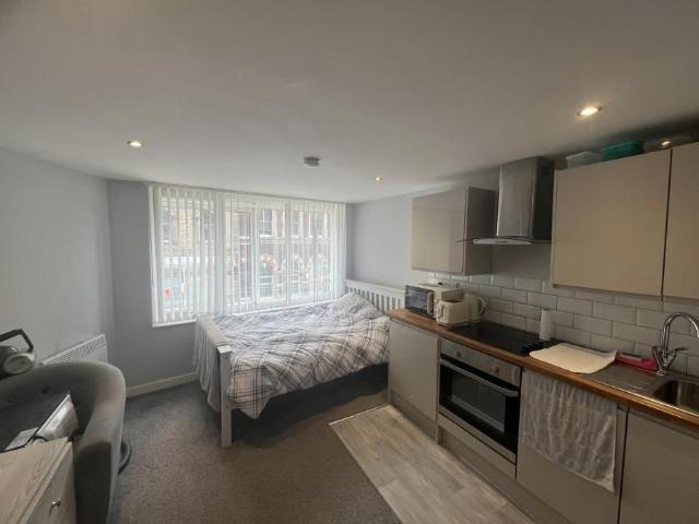 Studio for rent in Cathedral Quarter, Derby