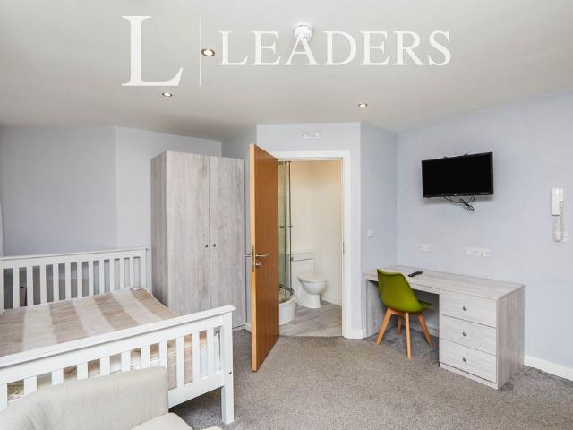 Studio for rent in Little Chester, East Midlands