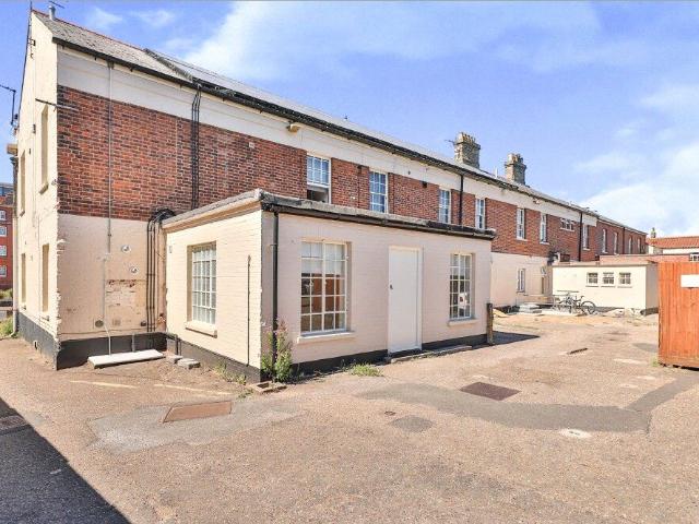 House for rent in Heigham Grove, East Bank