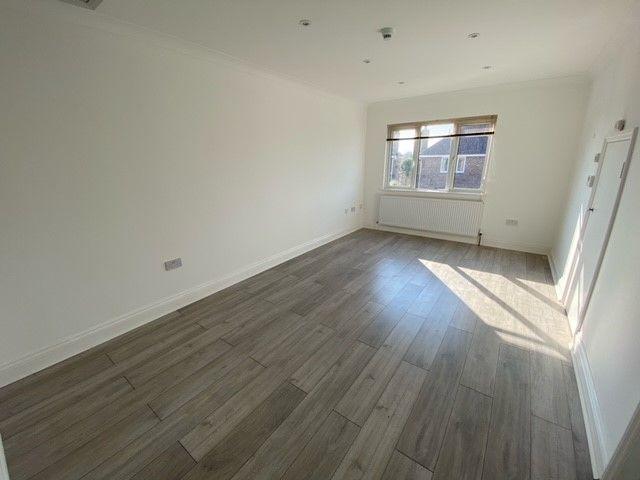 Studio for rent in Felpham, Clapham