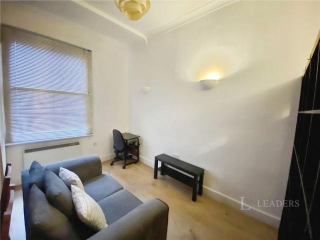 Studio for rent in The Meadows, Haddon