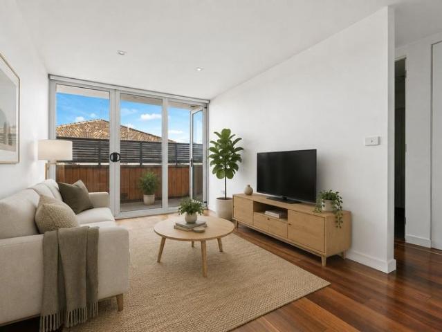 Apartment for rent in Ruckers Hill, Melbourne