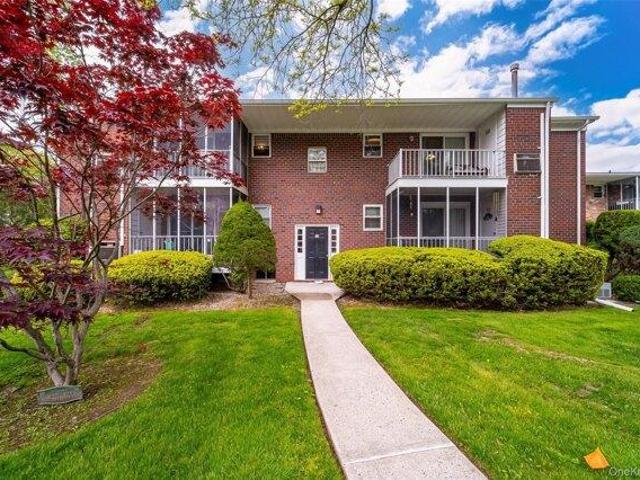 Condo for sale in Rockland, New York