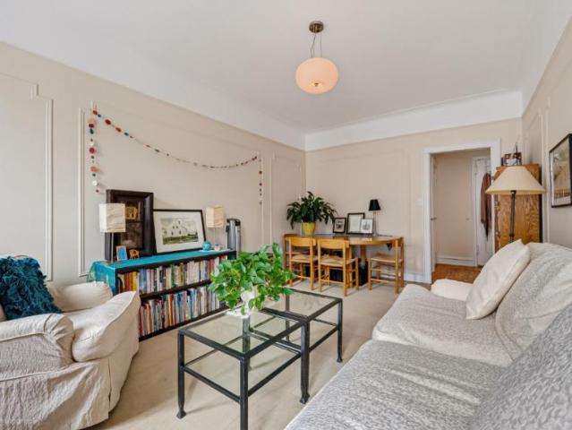 Apartment for sale in Queens, Arverne