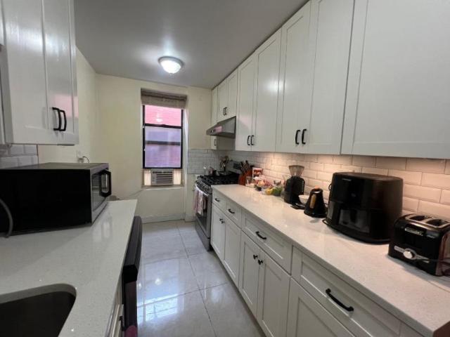 Apartment for sale in Queens, Arverne