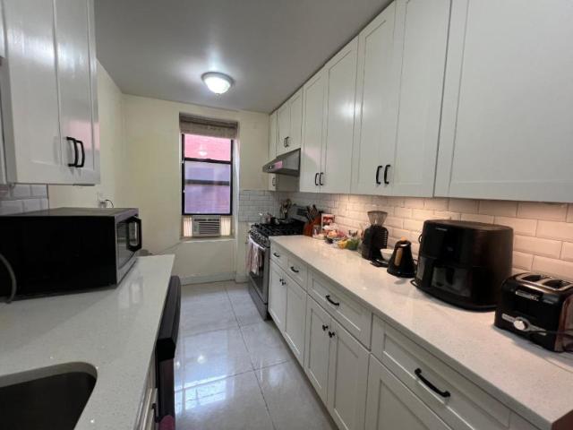 Apartment for sale in Queens, Arverne