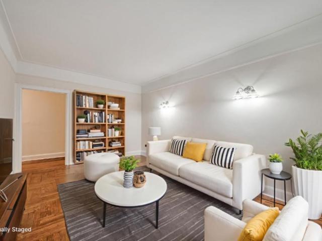 Apartment for sale in Queens, Arverne