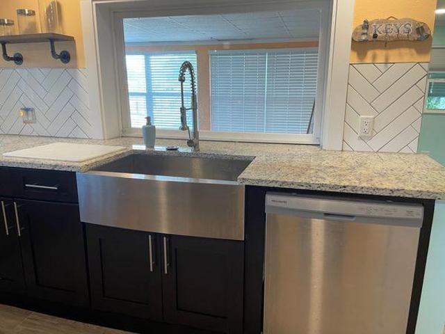 Room for rent in Tarpon Springs, Florida