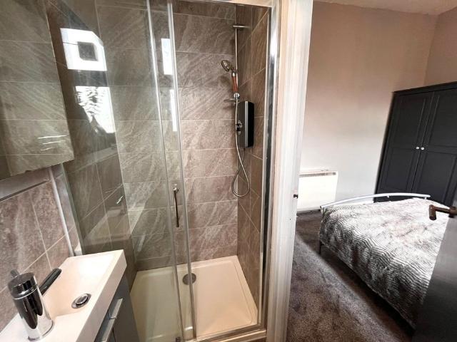 Apartment for rent in Chapeltown, West Yorkshire