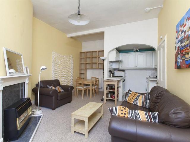 Apartment for rent in Morningside, Scotland
