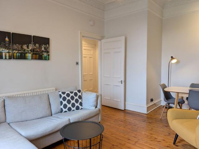 Apartment for rent in Broughton, Scotland