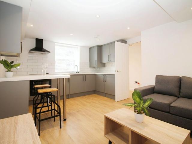 Apartment for rent in Hyde Park, Leeds