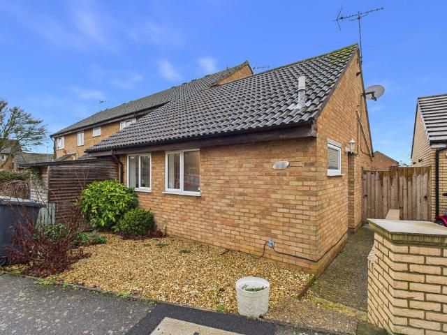 Bungalow for sale in St. Ives, Huntingdon