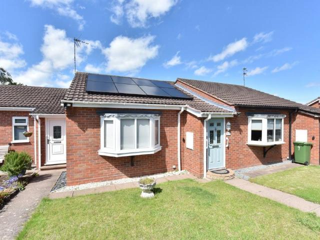 Bungalow for sale in Kingswinford, West Midlands
