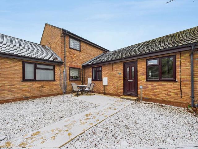 Bungalow for sale in St. Ives, Huntingdon