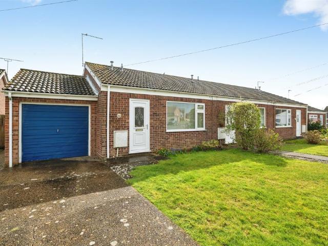 Bungalow for sale in Hopton-on-Sea, Stokesby