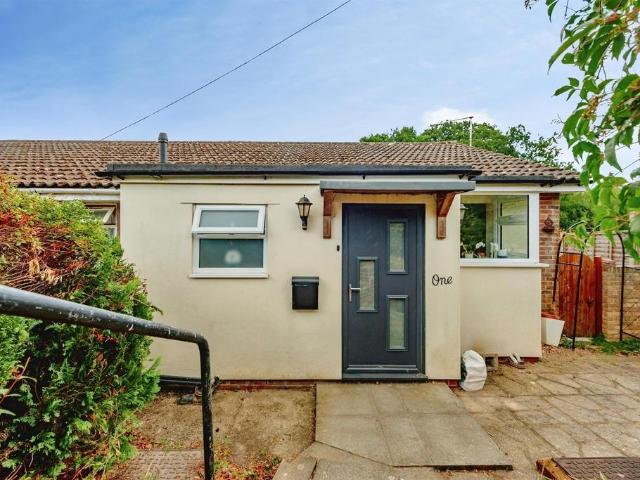 Bungalow for sale in Perryfields, West Sussex