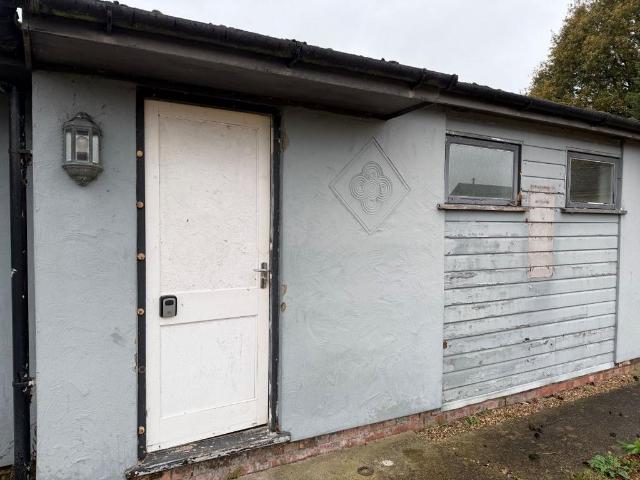 Bungalow for sale in Chipping Hill, Essex