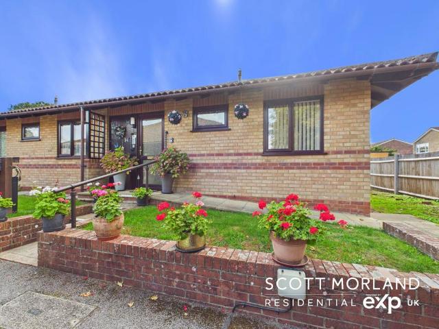 Bungalow for sale in Kempshott, Basingstoke and Deane