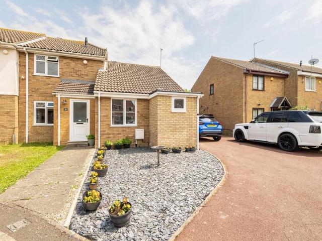 Bungalow for sale in Stokesby, Norfolk