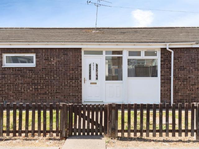 Bungalow for sale in Bransholme, Spring Cottage