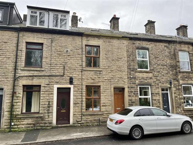 Cottage for sale in Charlestown, Charlesworth