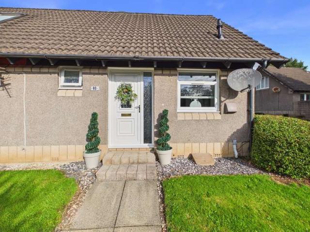 Cottage for sale in Kilwinning, Scotland
