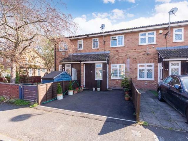 Cottage for sale in Colnbrook with Poyle, Slough