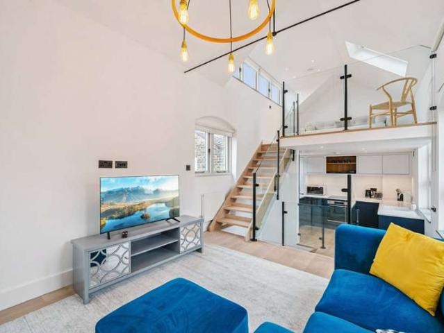 Cottage for sale in London Borough of Merton, Greater London