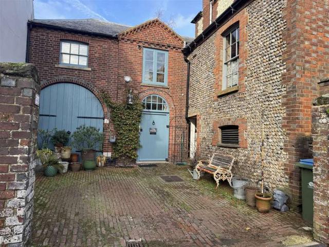 Cottage for sale in Arundel, Arun