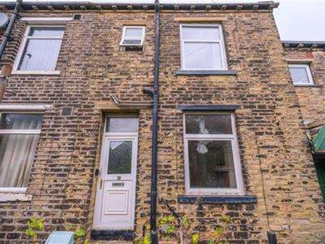 Cottage for sale in Claremount, Northowram