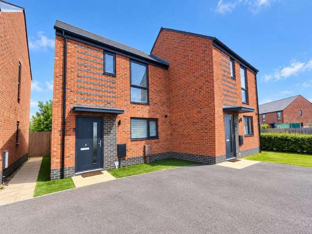 Cottage for sale in Lee-on-the-Solent, Middlecroft