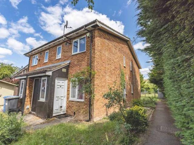 Terraced House for sale in Slough