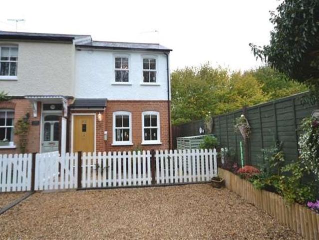Cottage for sale in Five Acres, Hertfordshire