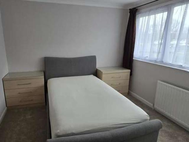 Cottage for rent in Elm Park, Greater London