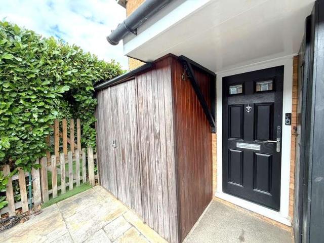Cottage for sale in Lower Feltham, Greater London