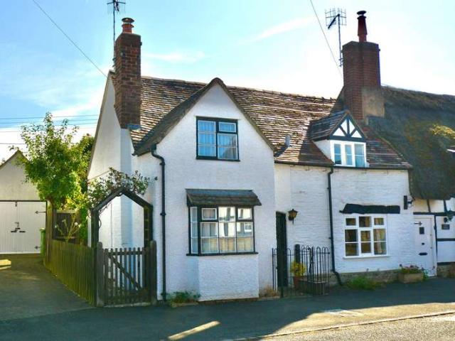 Cottage for sale in Crookhill, Worcestershire