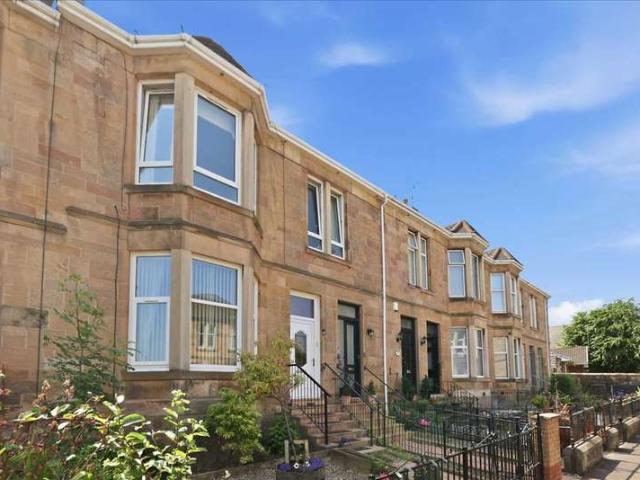 Flat for sale in Rutherglen, Scotland