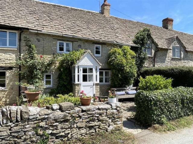 Cottage for sale in Fossebridge, Gloucestershire