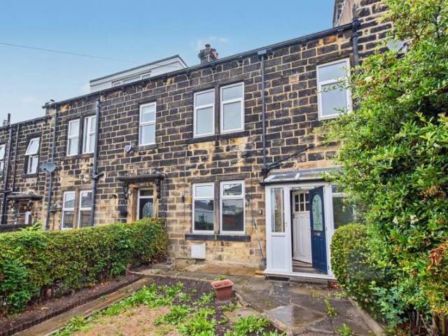 Cottage for sale in Yeadon, Leeds