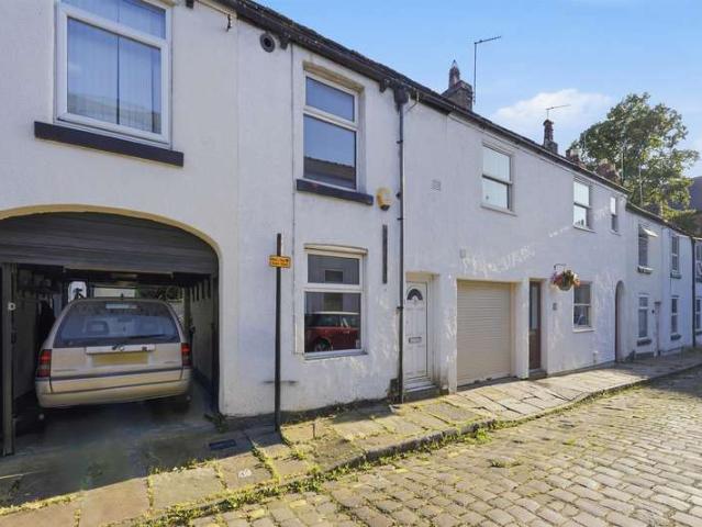 Cottage for sale in Bollinbrook, Macclesfield