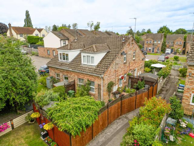 Cottage for sale in New Mill, Pouchen End