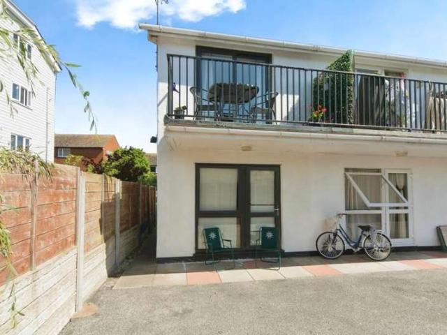 Cottage for sale in Colwyn Bay, Wales