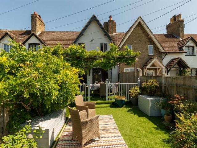 Cottage for sale in Bourne Vale, Kent