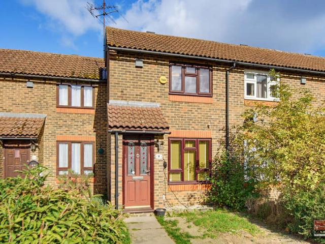 Cottage for sale in Stanwell, Spelthorne